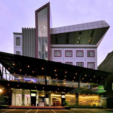 Oak Tree Urban Hotel Jakarta Luaran gambar