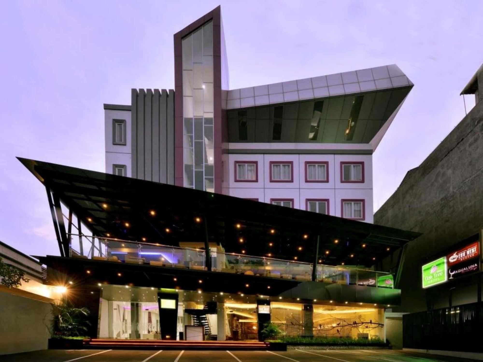 Oak Tree Urban Hotel Jakarta Luaran gambar