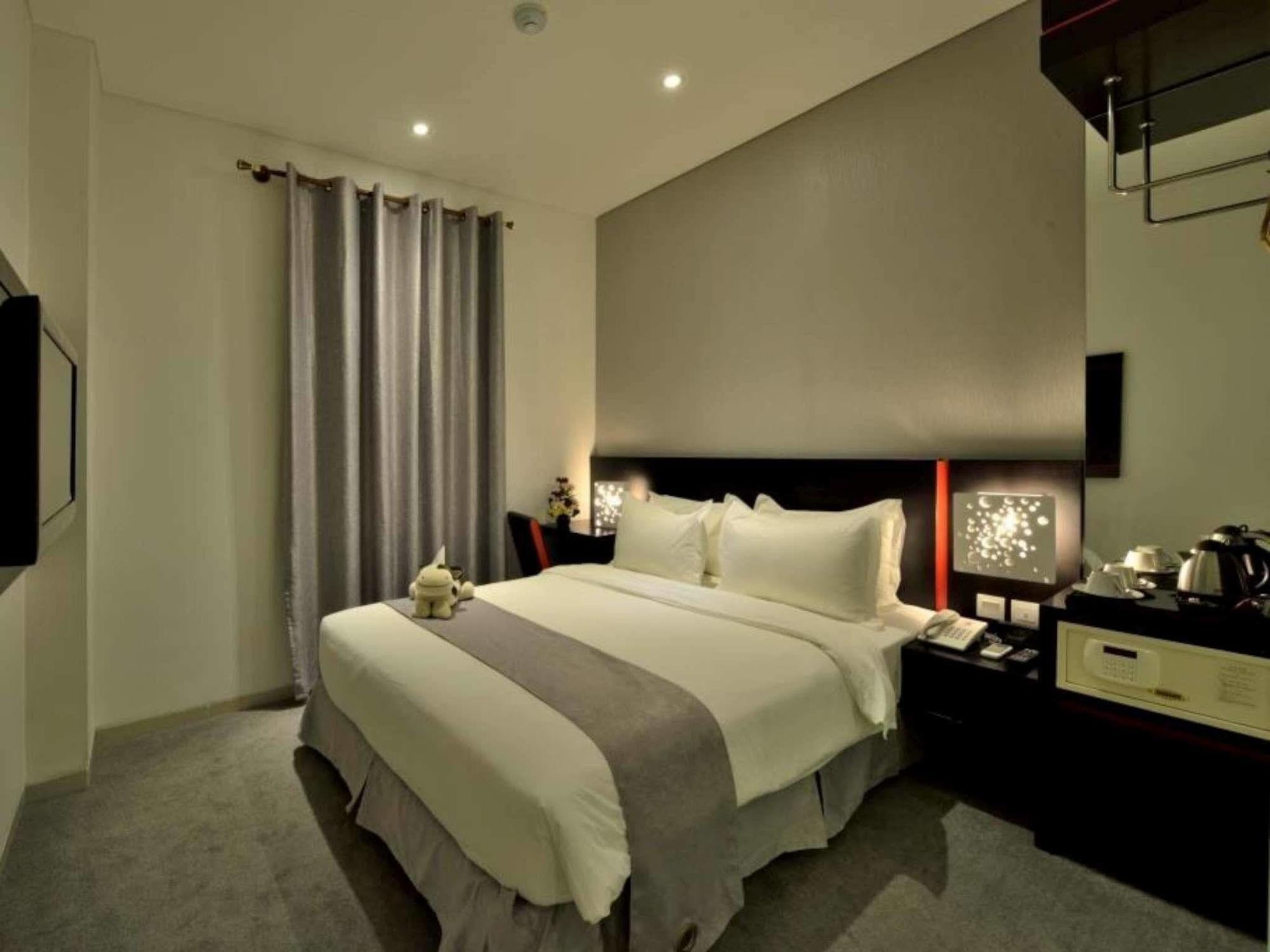 Oak Tree Urban Hotel Jakarta Luaran gambar